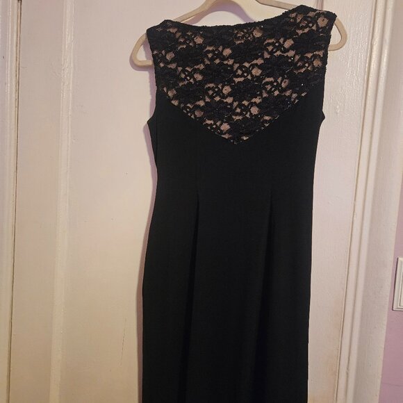 Established 1962 Size 10 Black Rached side lace front cocktail dress - Picture 2 of 3